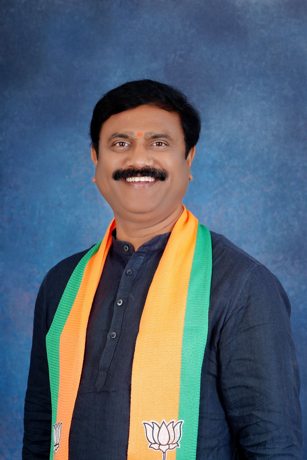 Formal portrait of Nelli Srivardhan Reddy